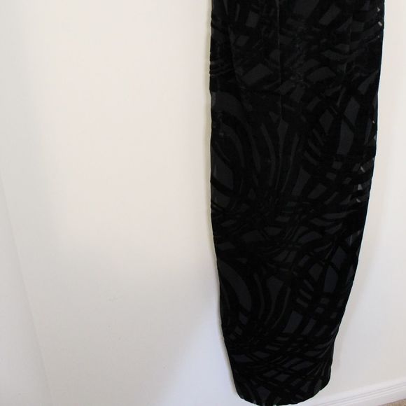 Like new black dress 6/8 velvet details maxi sexy - Picture 2 of 12